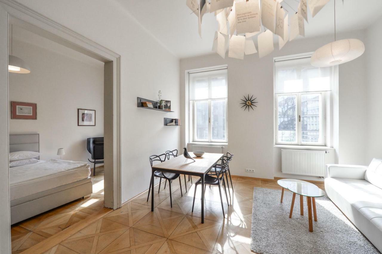 Kafka'S Head Apartment Prag Dış mekan fotoğraf
