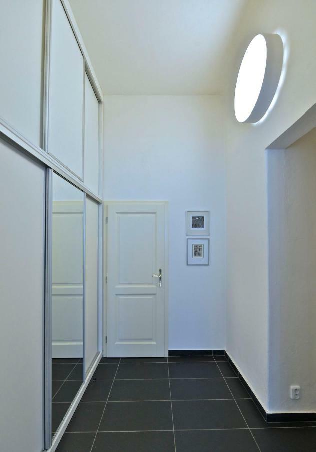 Kafka'S Head Apartment Prag Dış mekan fotoğraf