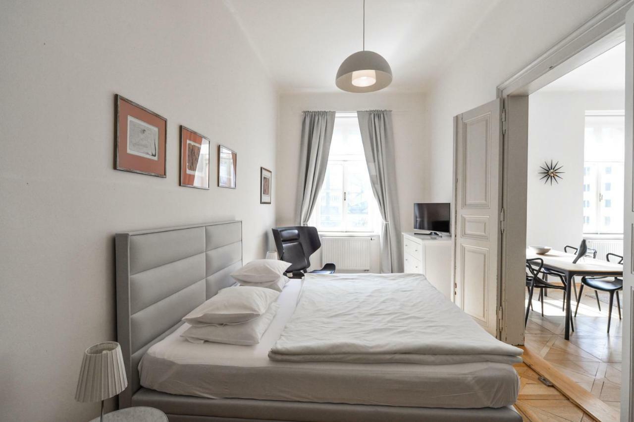 Kafka'S Head Apartment Prag Dış mekan fotoğraf
