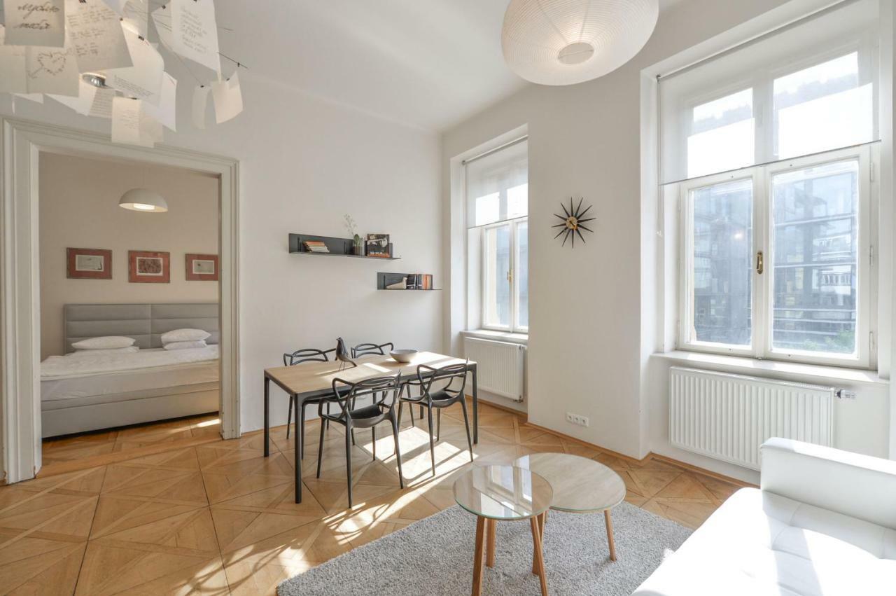 Kafka'S Head Apartment Prag Dış mekan fotoğraf