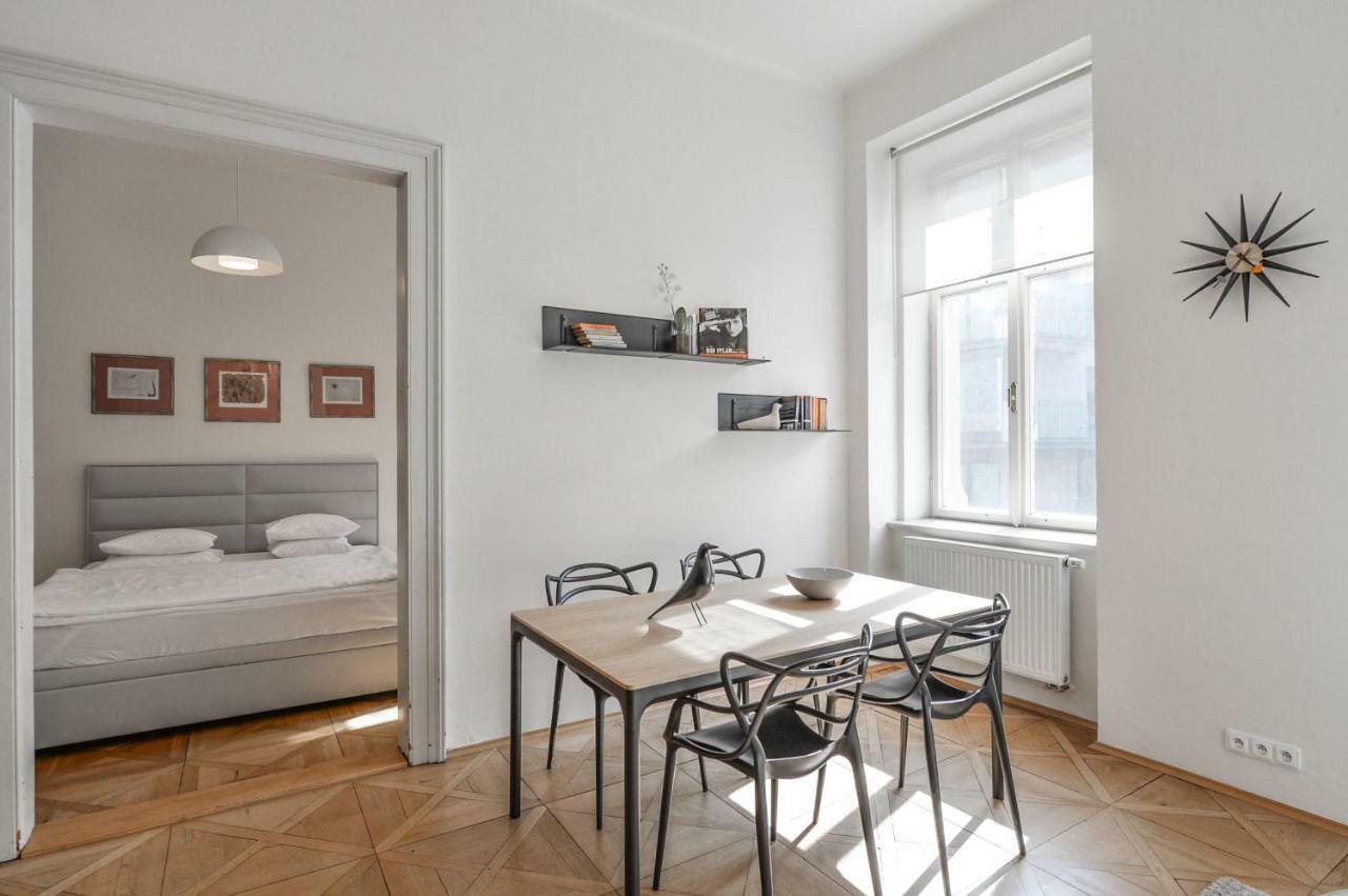 Kafka'S Head Apartment Prag Dış mekan fotoğraf
